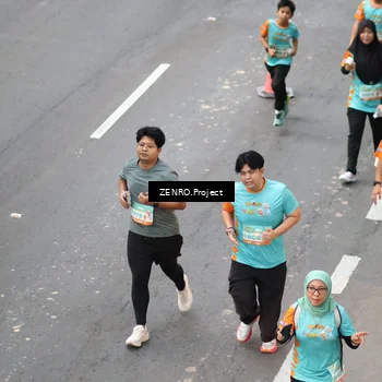 Runner Photo 8204669