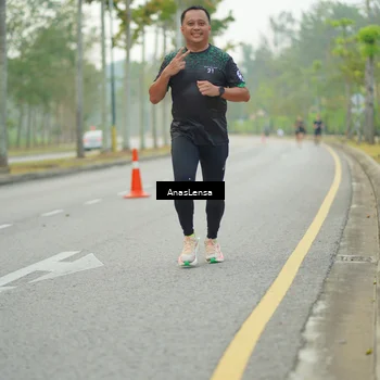 Runner Photo 8204698