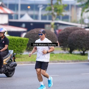 Runner Photo 8204797