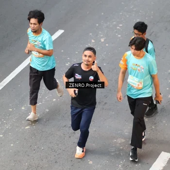 Runner Photo 8204802