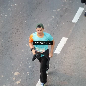 Runner Photo 8204831