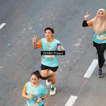 Runner Photo 8204844