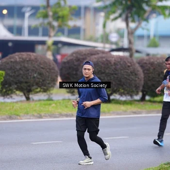 Runner Photo 8204851