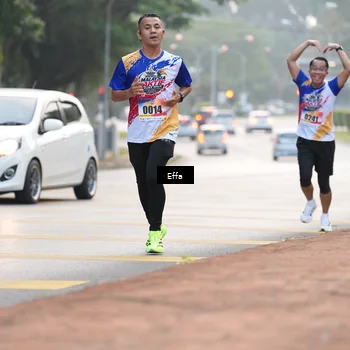 Runner Photo 8204932