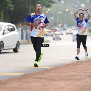 Runner Photo 8204952