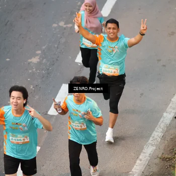 Runner Photo 8205034