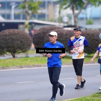 Runner Photo 8205044