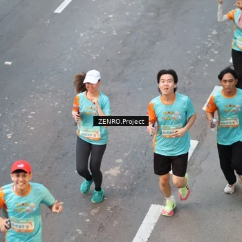 Runner Photo 8205304
