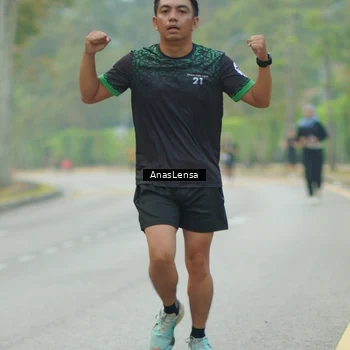 Runner Photo 8205347
