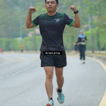 Runner Photo 8205349