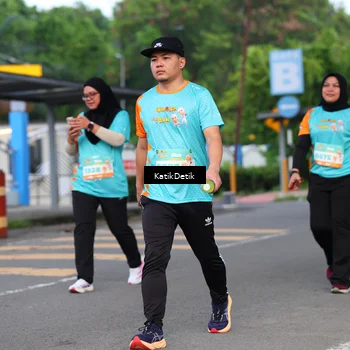 Runner Photo 8205412