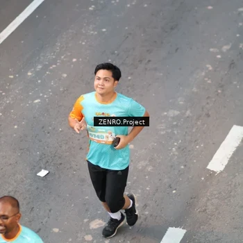 Runner Photo 8205426
