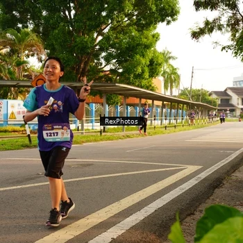 Runner Photo 8205642
