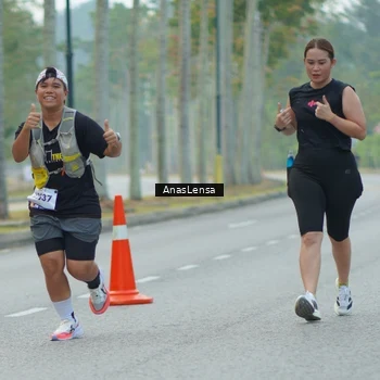 Runner Photo 8205813