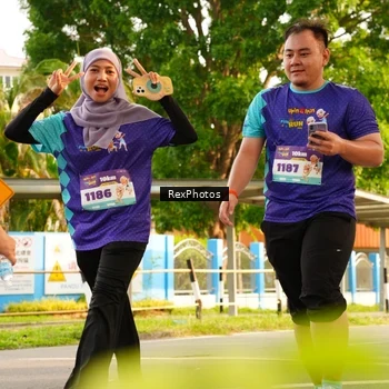 Runner Photo 8205853