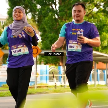 Runner Photo 8205859