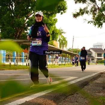 Runner Photo 8205909