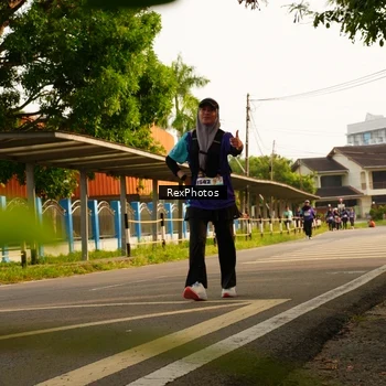 Runner Photo 8206002