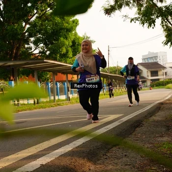 Runner Photo 8206010