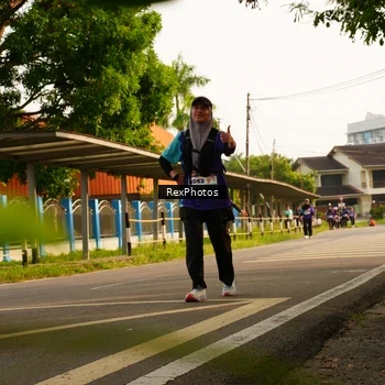 Runner Photo 8206011