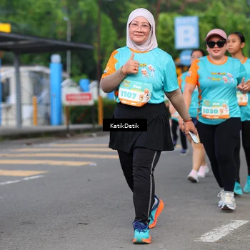 Runner Photo 8206252