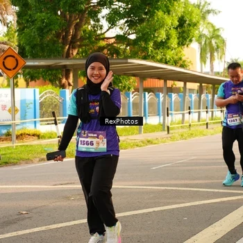 Runner Photo 8206372