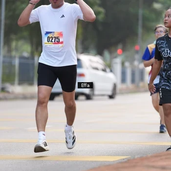 Runner Photo 8206386