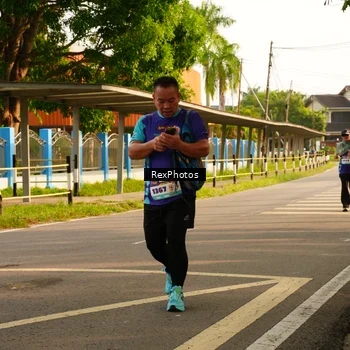 Runner Photo 8206395