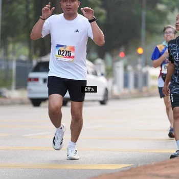 Runner Photo 8206408