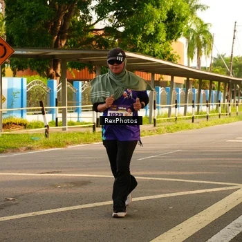Runner Photo 8206418