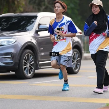 Runner Photo 8206448