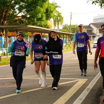 Runner Photo 8206663