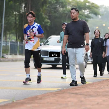 Runner Photo 8206811