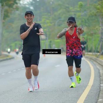 Runner Photo 8206843