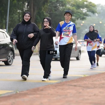 Runner Photo 8206909