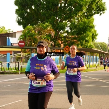 Runner Photo 8206957