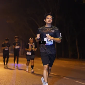 Runner Photo 8207047
