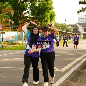 Runner Photo 8207050