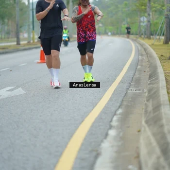 Runner Photo 8207053