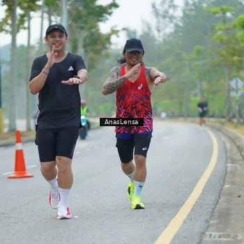 Runner Photo 8207055