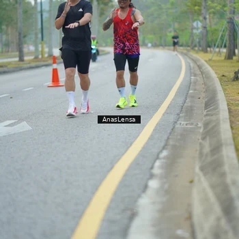 Runner Photo 8207059