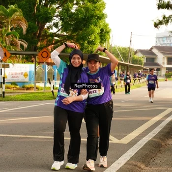 Runner Photo 8207061