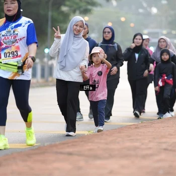 Runner Photo 8207063