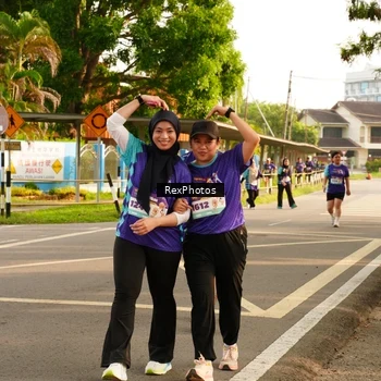 Runner Photo 8207064