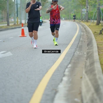 Runner Photo 8207068