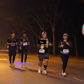 Runner Photo 8207113