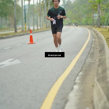 Runner Photo 8207240