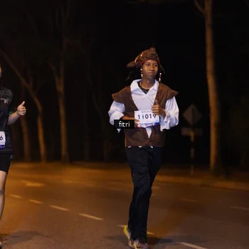 Runner Photo 8207330