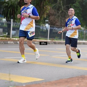 Runner Photo 8207347