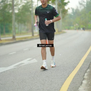 Runner Photo 8207354